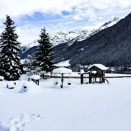 Alpennest Stubai דירה ניוסטיפט אים סטובאיטל